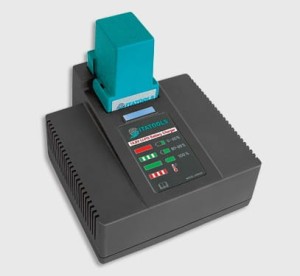 Ładowarka baterii do taśmowarki ITATOOLS 230V 56-60 Hz 16V 5A, do ITA 20,  ITA 21, ITA23  kat. A 000091 